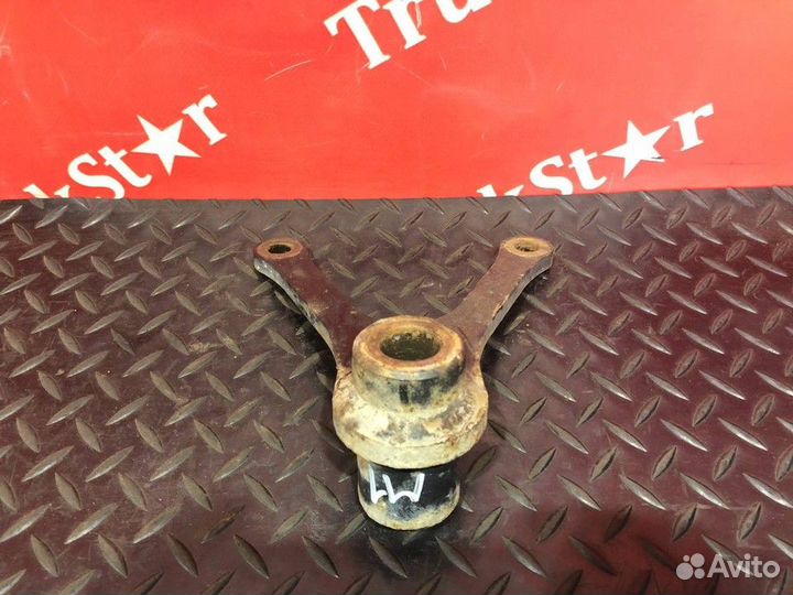 Кронштейн цилиндра подъема кабины