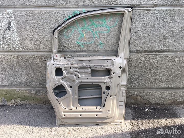 Дверь на митсубиши спейс гир