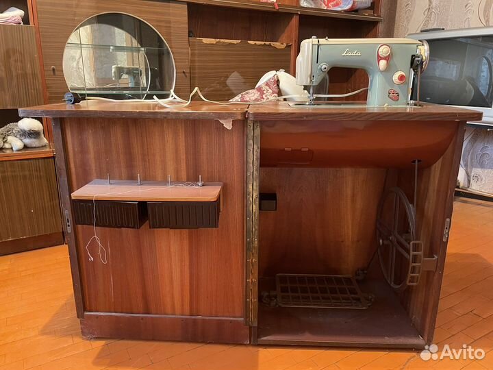 Швейная машинка LADA чехословакия