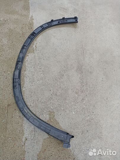 Suzuki Grand Vitara 2 накладка задняя правой арки