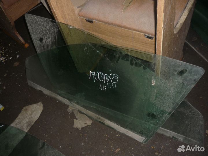 Стекло двери переднее левое Форд Мондео 3