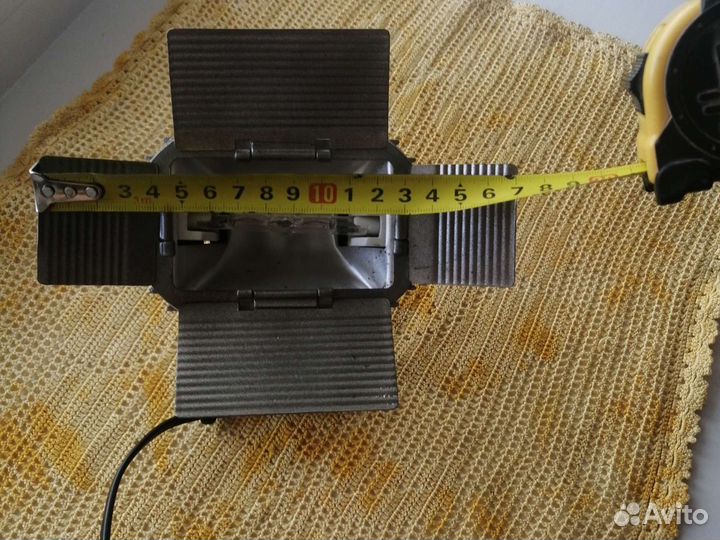 Небольшой прожектор