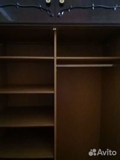 Шкаф