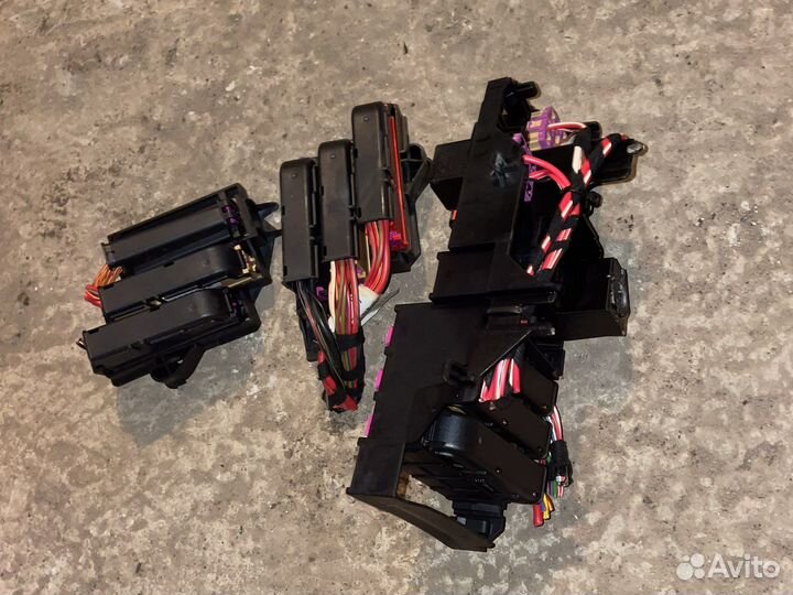 Блок предохранителей Audi a4 b8 2007-2012