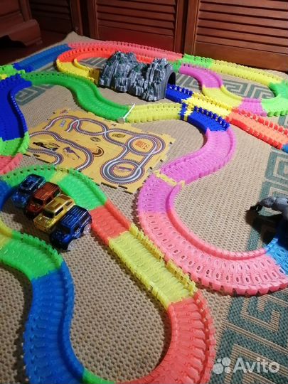 Треки разные + машинки