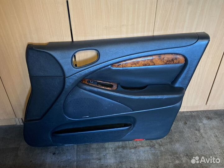 Jaguar s type передняя правая дверная карта(кожа)