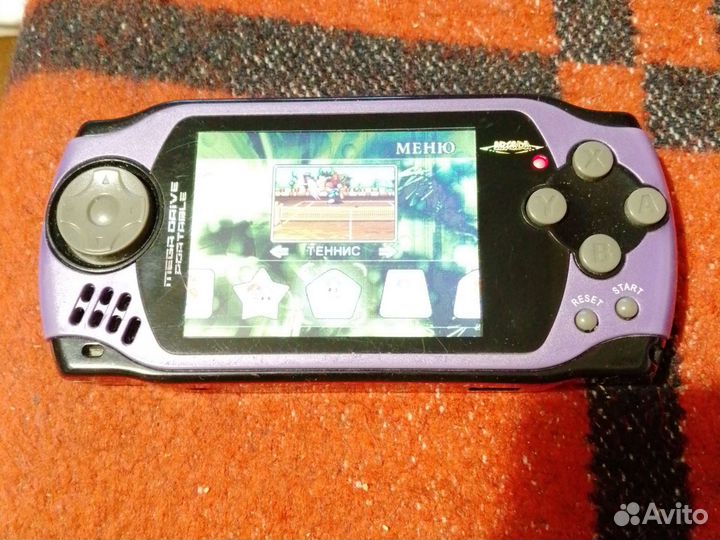 Приставка с экраном