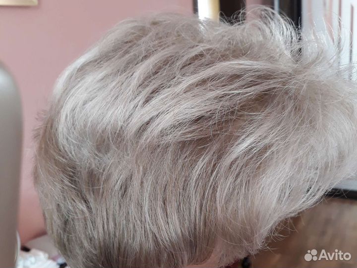 Парик женский