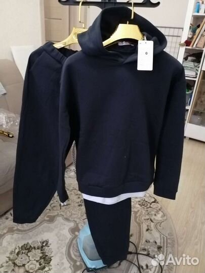 Костюм спортивный