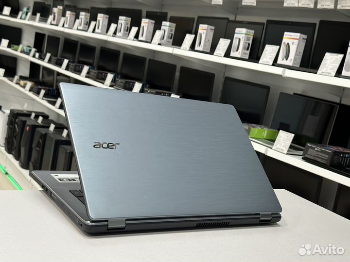 17.3 Ноутбук Acer / i3-4005U / 6G / 480G / GF 840M