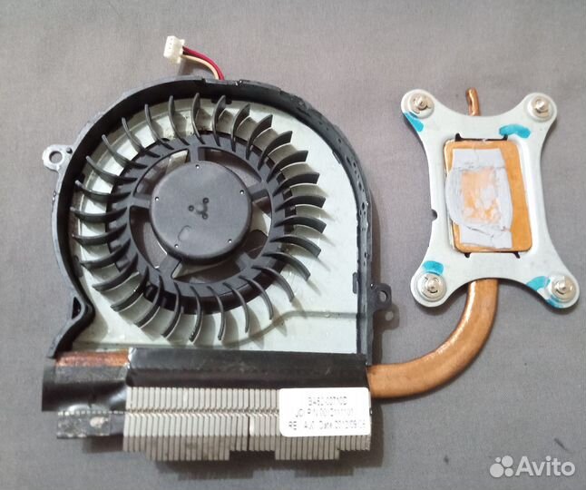 Кулер с радиаторной трубкой для ноутбука Samsung
