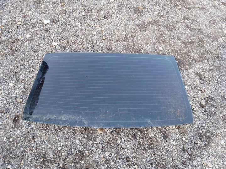 Стекло заднее Renault Logan 1