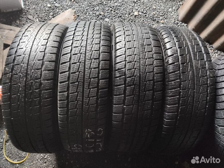 Hankook Winter RW06 215/70 R15 109R