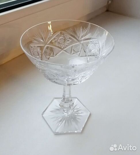 Хрустальные бокалы для шампанского