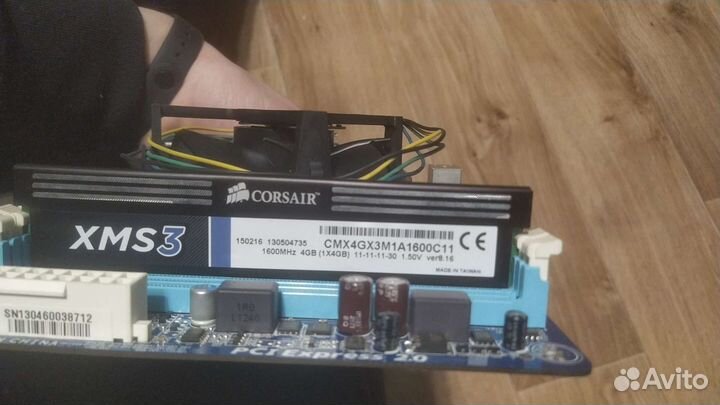 Материнская плата в сборе