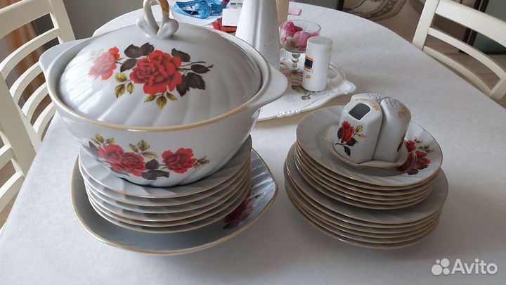 Набор столовой посуды б/у