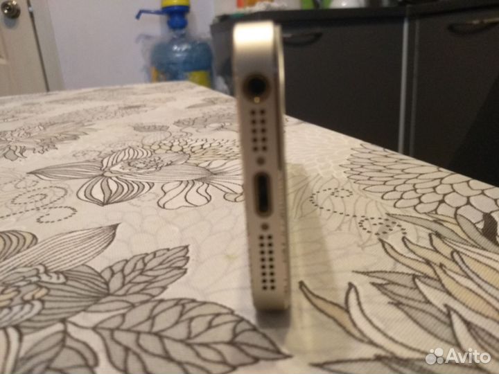 iPhone 5S, 16 ГБ