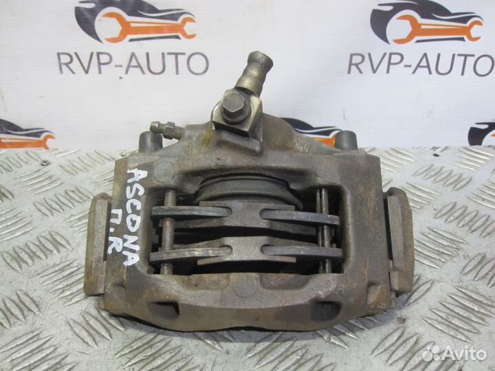 Суппорт тормозной передний Opel Ascona C 1981-1988