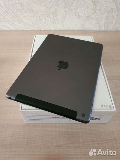 iPad 7 32GB LTE Space Gray