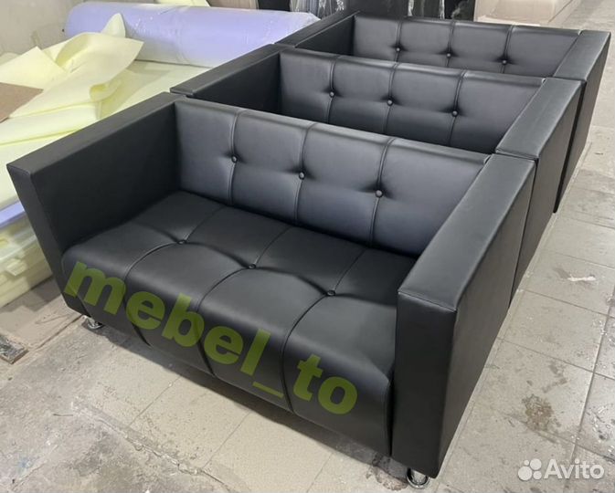 Диван угловой.в кафе.офис.магазин