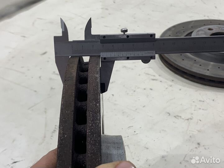 Тормозной диск передний Audi A7 4G