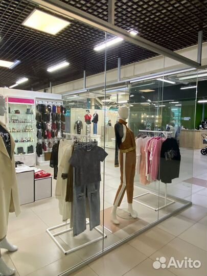 Шоурум женской одежды