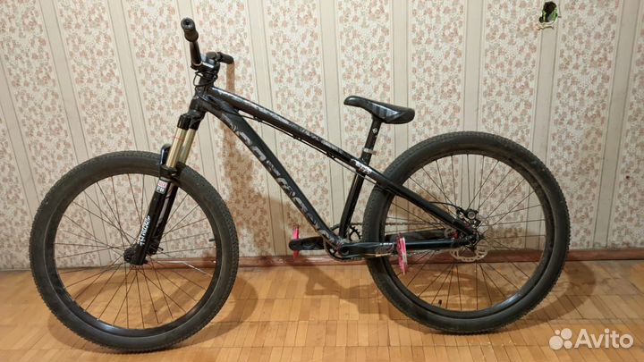 Велосипед мтб дёрт / стрит / 4X Dartmoor Hornet 26