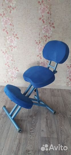 Стул коленный со спинкой