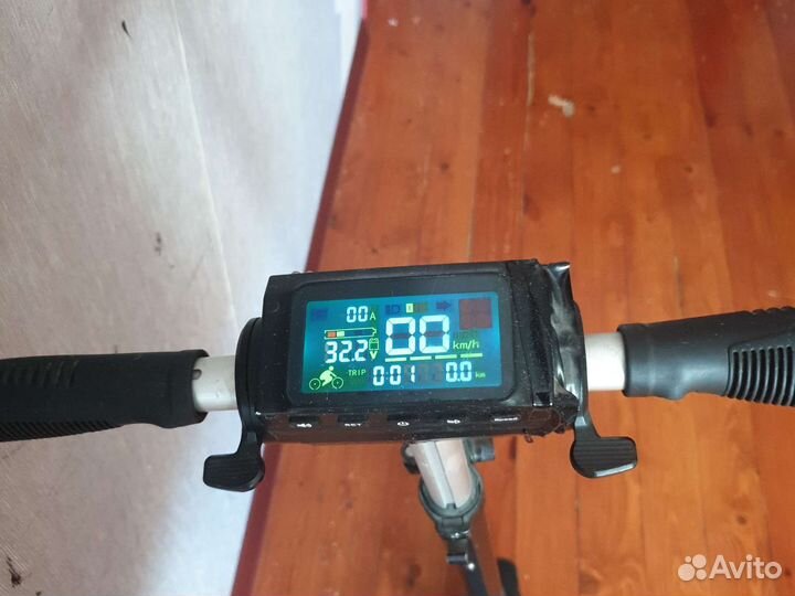 Самокат взрослый электрический бу