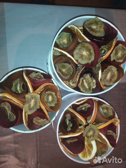 Подарочный набор фруктовой пастилы и фрипсов