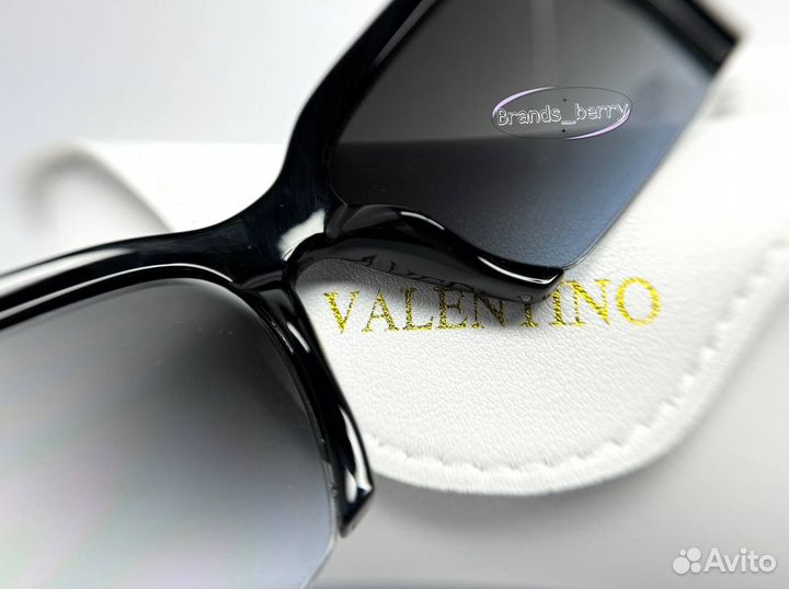 Очки женские солнцезащитные Valentino