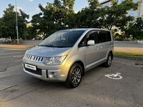 Mitsubishi Delica D5 2.0 CVT, 2011, 110 000 км, с пробегом, цена 1 850 000 руб.