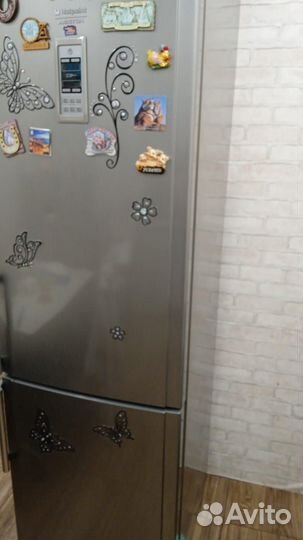 Продам на запчасти холодильник