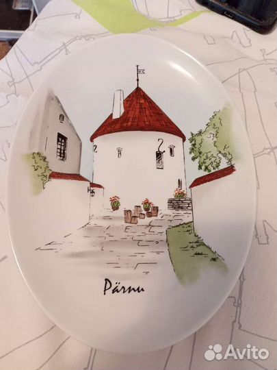 Коллекционная настенная винтажная тарелка