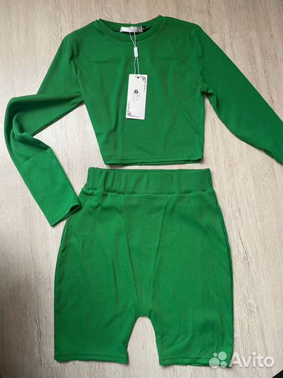 Костюм женский спортивный велосипедки