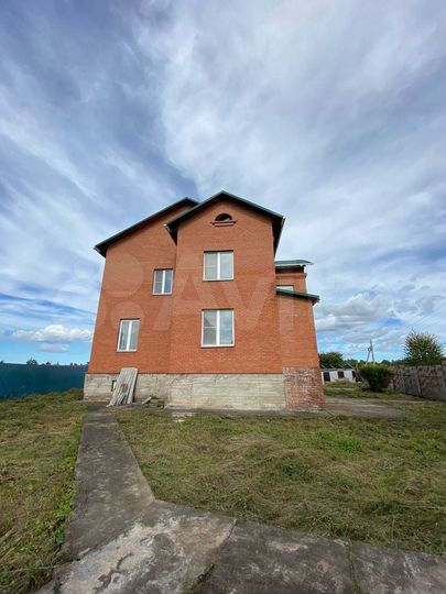 Дом 220 м² на участке 23 сот.