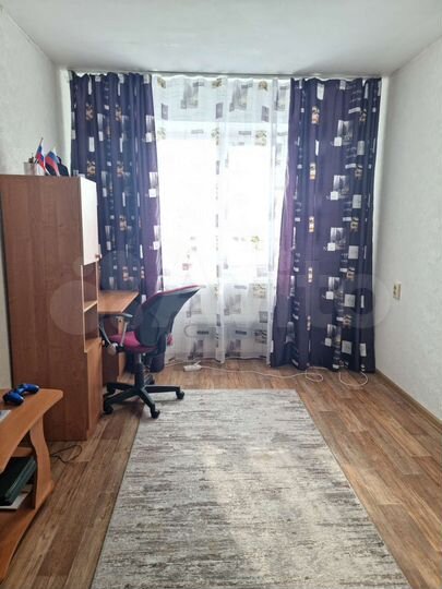 4-к. квартира, 92 м², 9/9 эт.