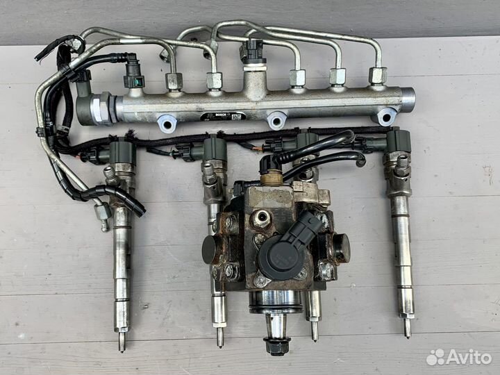 Комплект Форсунки Тнвд Рампа Kia Sorento 2.5 л D