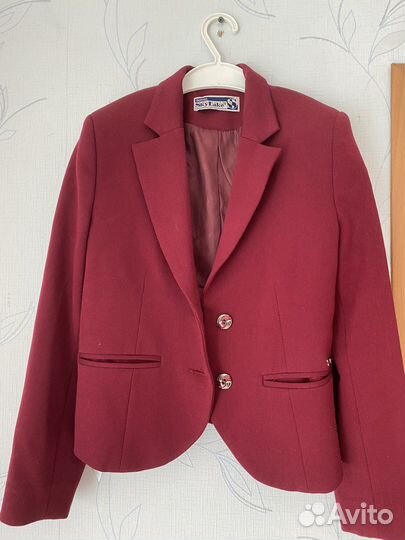 Пиджак бордовый школьный