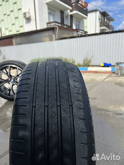 Bridgestone Turanza T005 245/40 R19 и 275/45 R19