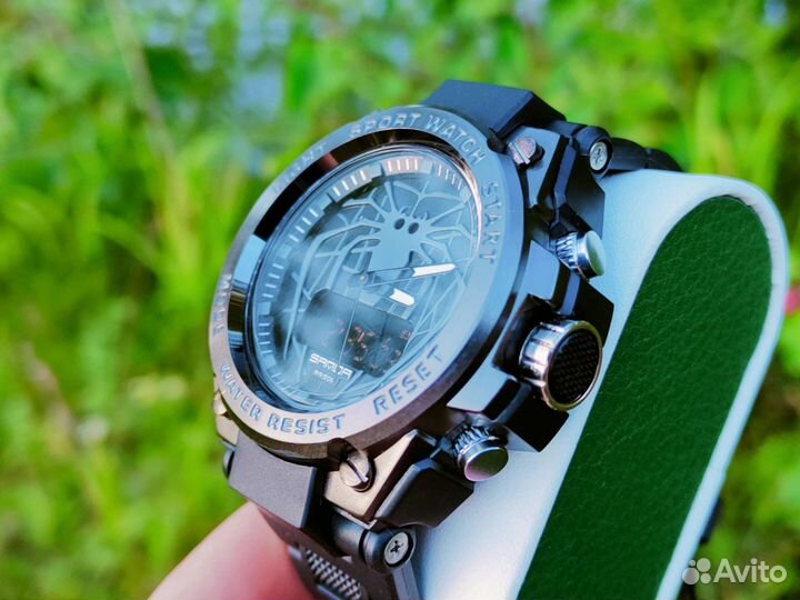 Водонепроницаемые спортивные часы