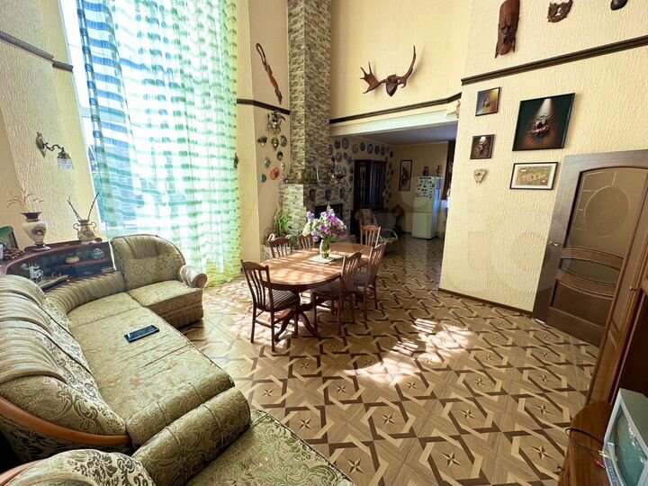 Дом 173,7 м² на участке 18 сот.