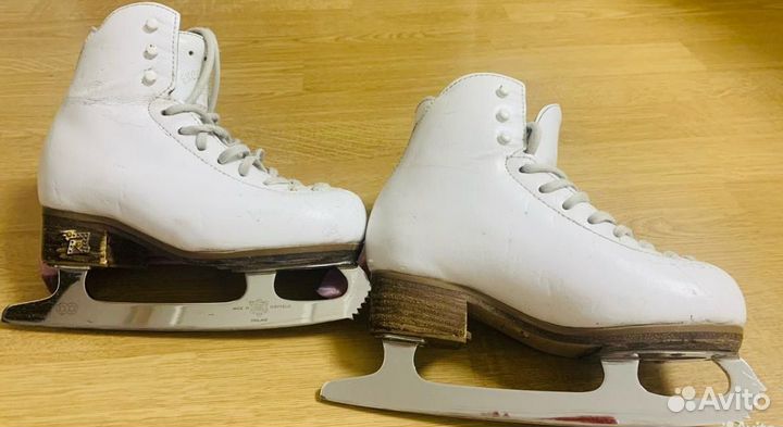 Фигурные коньки risport