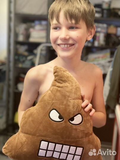 Подушка «коричневый смайл»