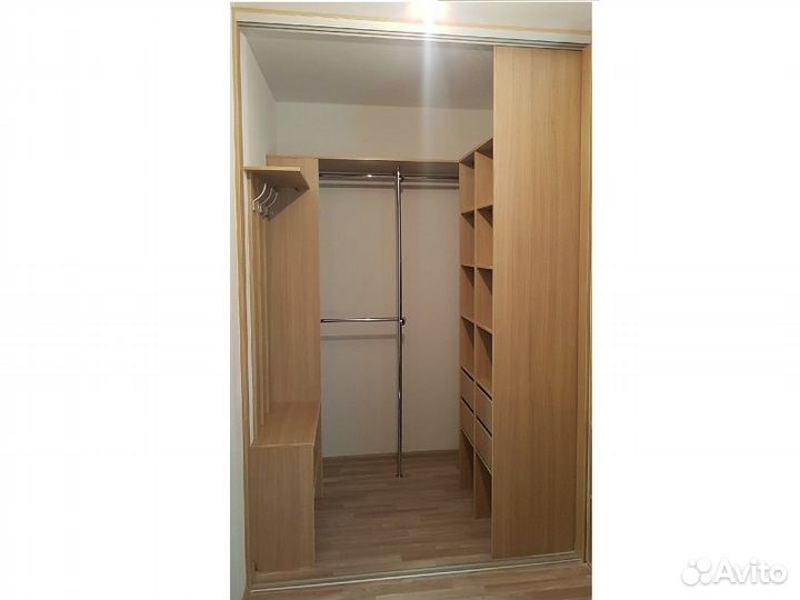 Гардеробная комната с фабрики