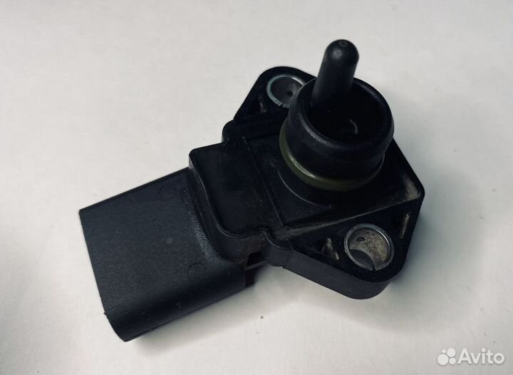 Датчик давления воздуха VAG 038906051