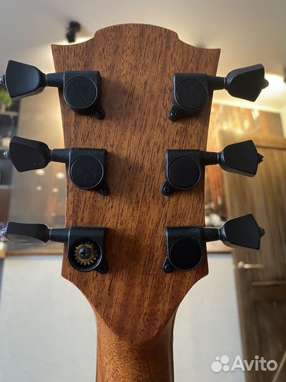 Гитара. Lag T118D