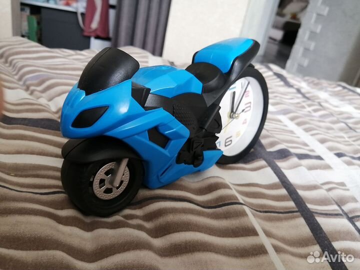 Часы /будильник