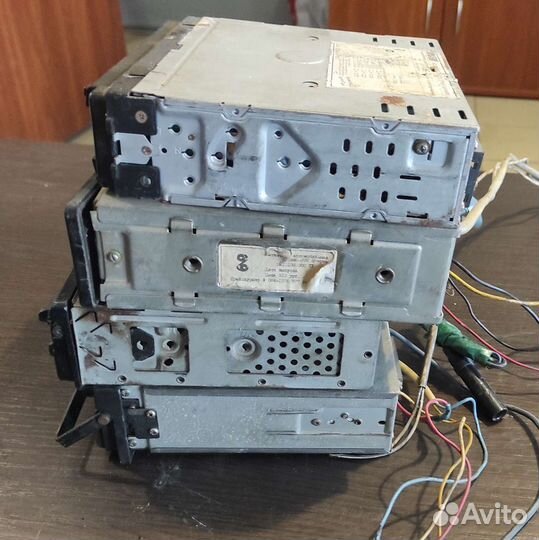 Магнитолы с нескольких машин