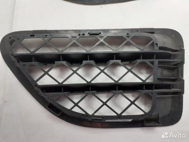 Накладка крыла передняя правая Land Rover Range